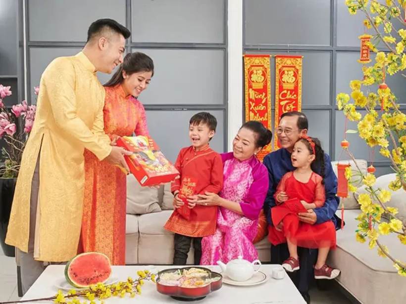 qua-tang-y-nghia-cho-ong-ba-yensaovinhphuoc.vn