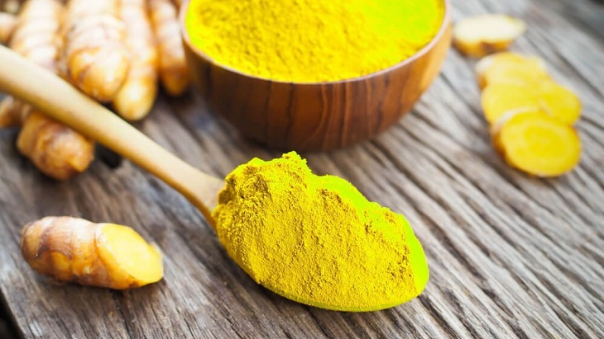 tinh-bot-nghe-co-tac-dung-gi-yensaovinhphuoc