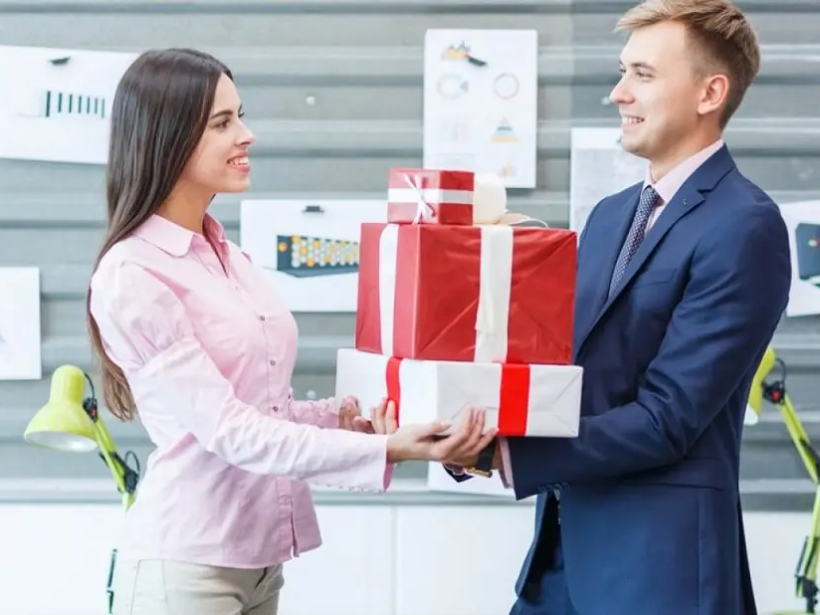 qua-tang-gay-an-tuong-tot-voi-doi-tac-khach-hang-nuoc-ngoai-yensaovinhphuoc (1)