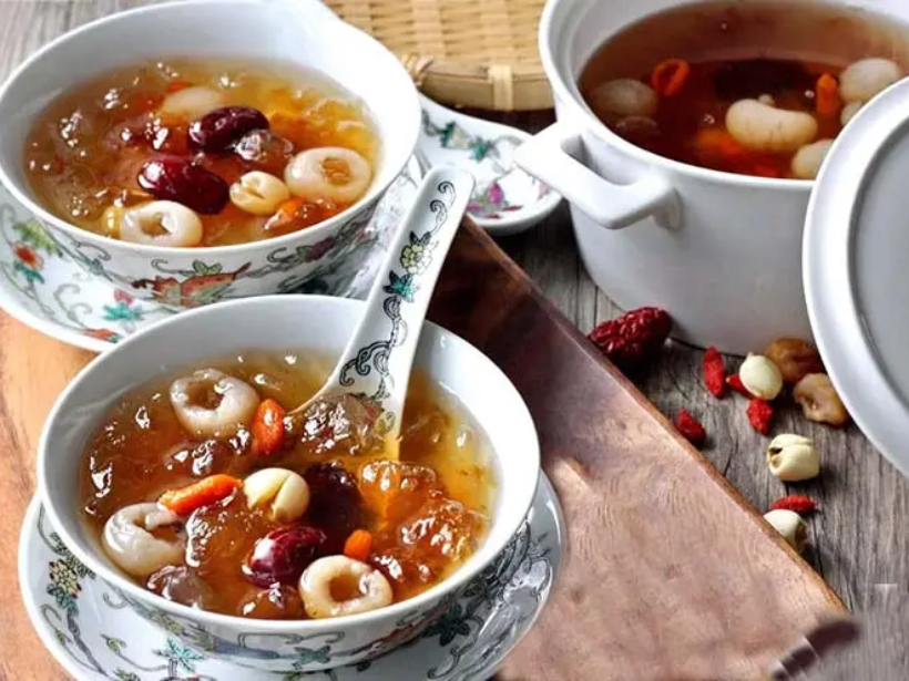 che-bien-yen-chung-tao-do-long-nhan-nhan-nhuc-thom-ngon-dung-dieu-yensaovinhphuoc (1)