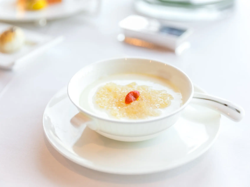 an-nhieu-yen-sao-co-tot-khong-lieu-luong-yen-sao-moi-ngay-bao-nhieu-la-du-yensaovinhphuoc (1)