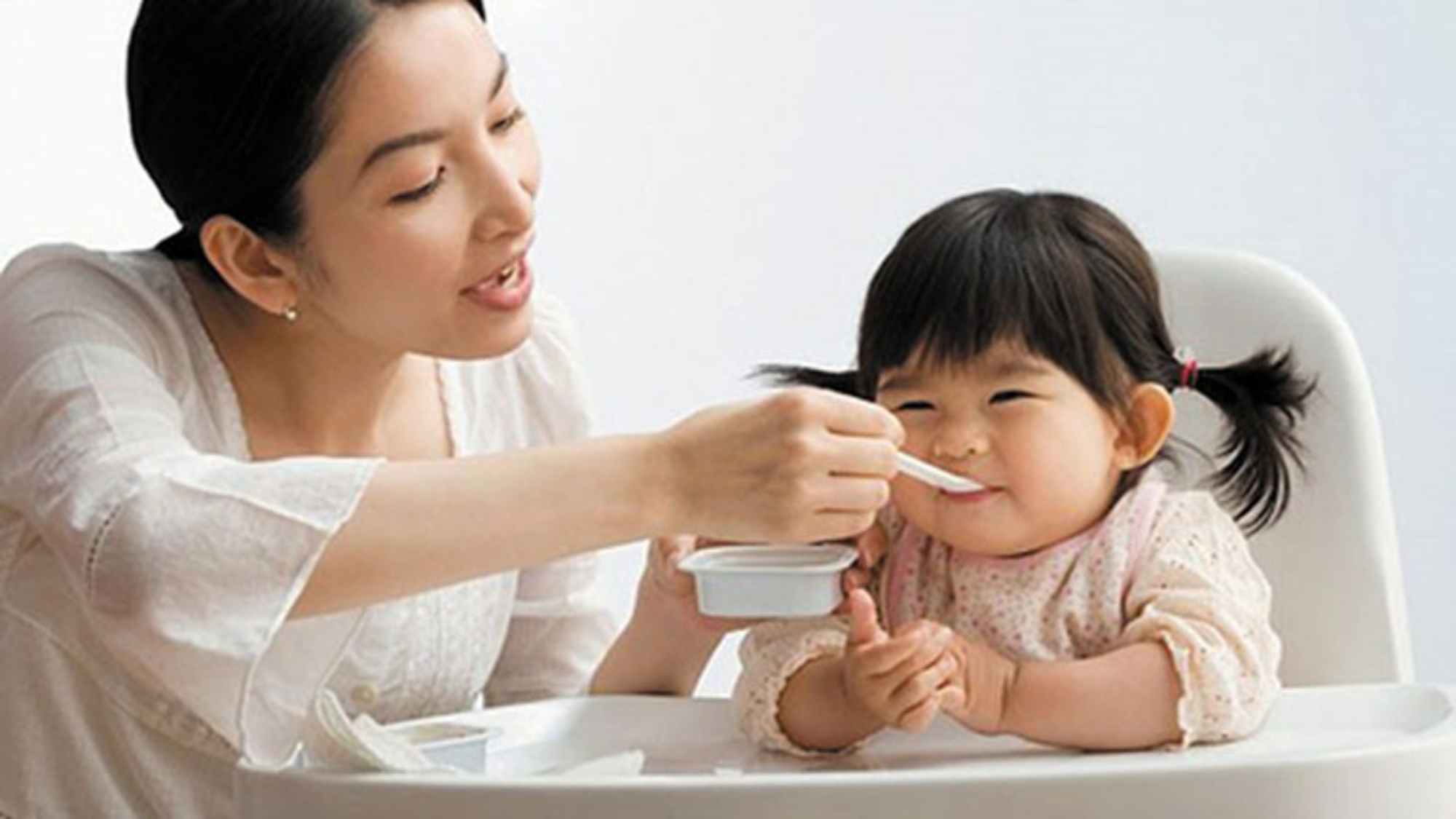 cach-chung-yen-sao-bo-duong-phu-hop-cho-tre-nho-yensaovinhphuoc (1)