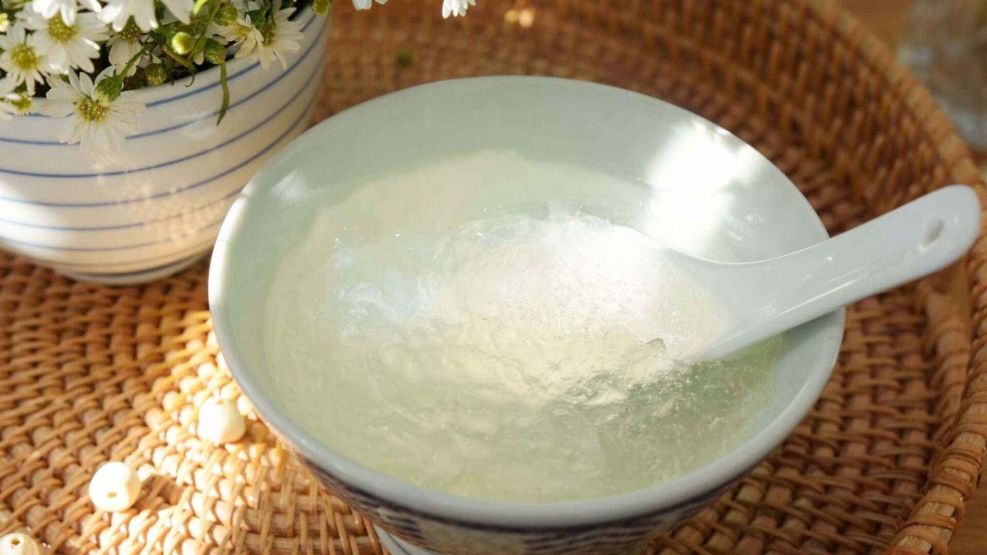 an-yen-sao-dung-cach-de-phat-huy-cong-dung-khong-phai-ai-cung-biet-yensaovinhphuoc (1)