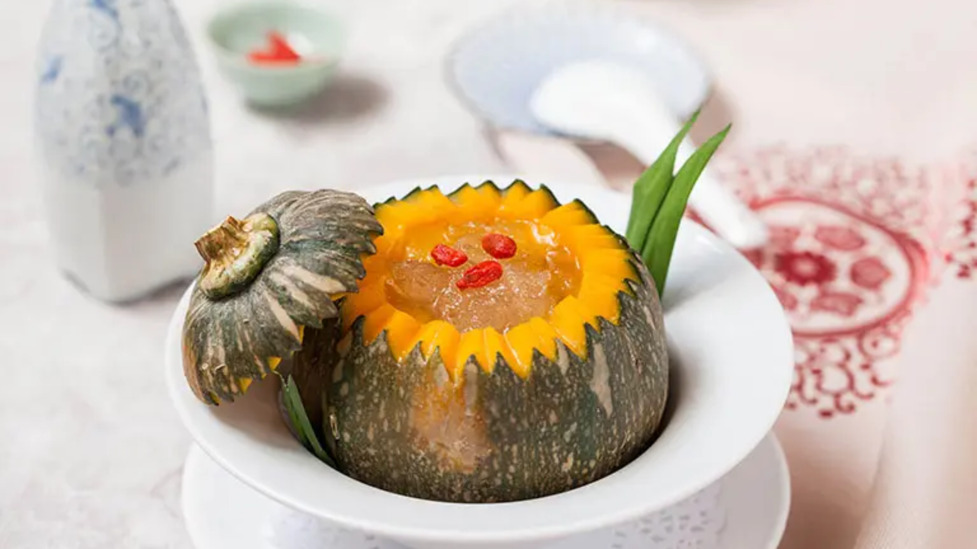 huong-dan-che-bien-yen-sao-chung-bi-do-thom-ngon-beo-ngay-don-gian-yensaovinhphuocvn (3)